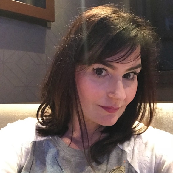 Meet your Posher, Rachel - Picture 2 of 2